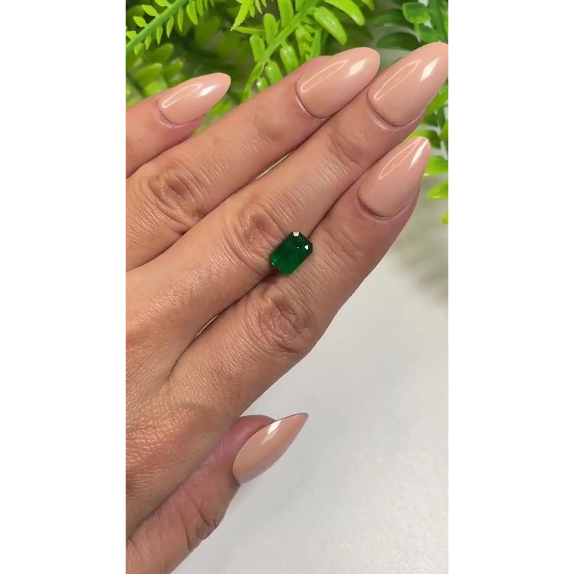1.84ct Emerald Natural Emerald (Colour Green, Clarity Slightly Included, Cut Faceted)