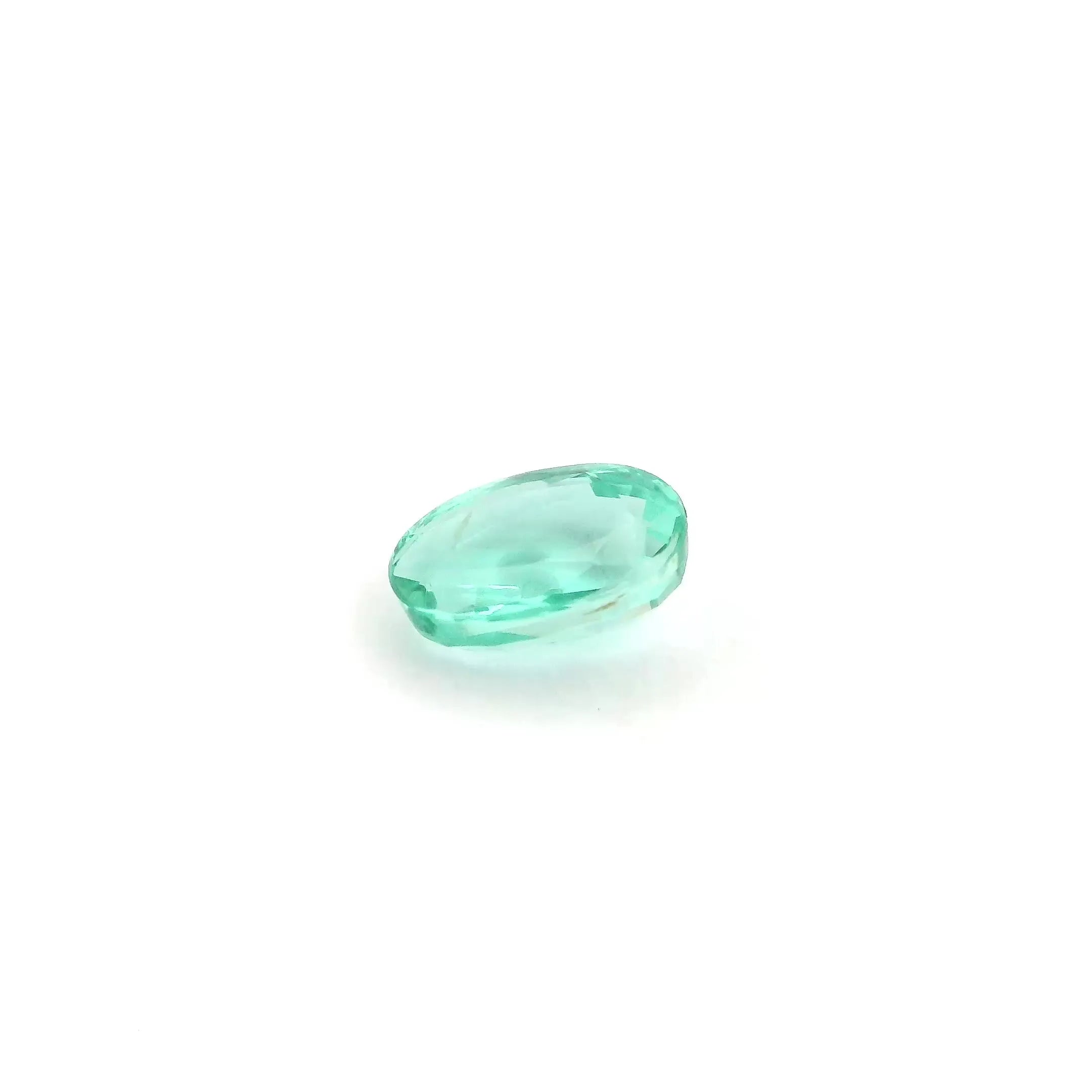 0.90ct Oval Natural Emerald (Colour Green, Clarity Slightly Included, Cut Faceted)