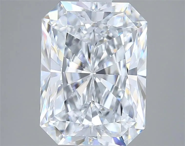 2.56ct Radiant Lab Grown Diamond (Colour D, Clarity VVS2, IGI Certified)