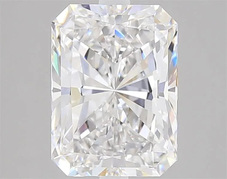 3.00ct Radiant Lab Grown Diamond (Colour D, Clarity VVS2, IGI Certified)