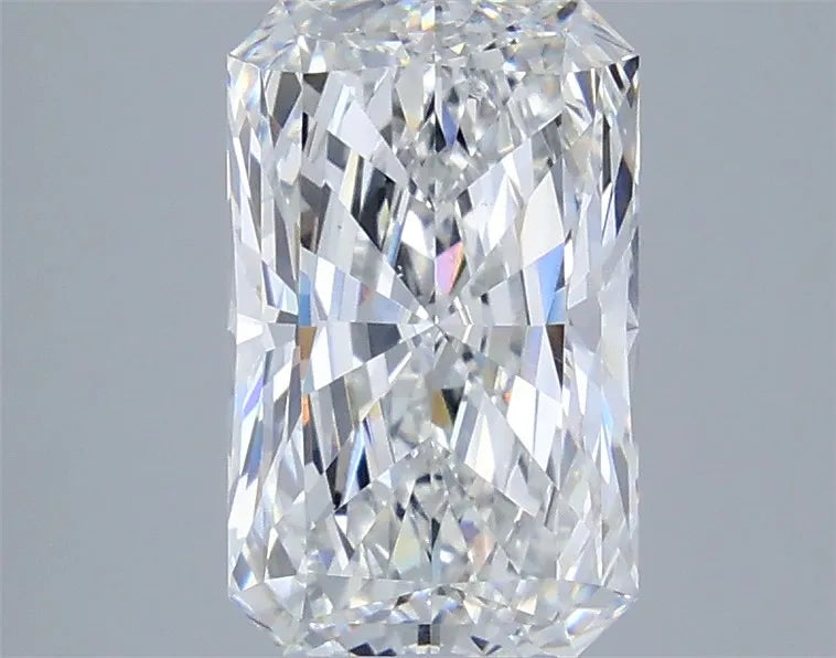 3.00ct Radiant Lab Grown Diamond (Colour E, Clarity VS1, IGI Certified)