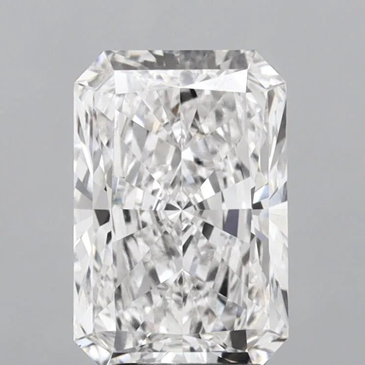 3.00ct Radiant Lab Grown Diamond (Colour E, Clarity VS1, IGI Certified)