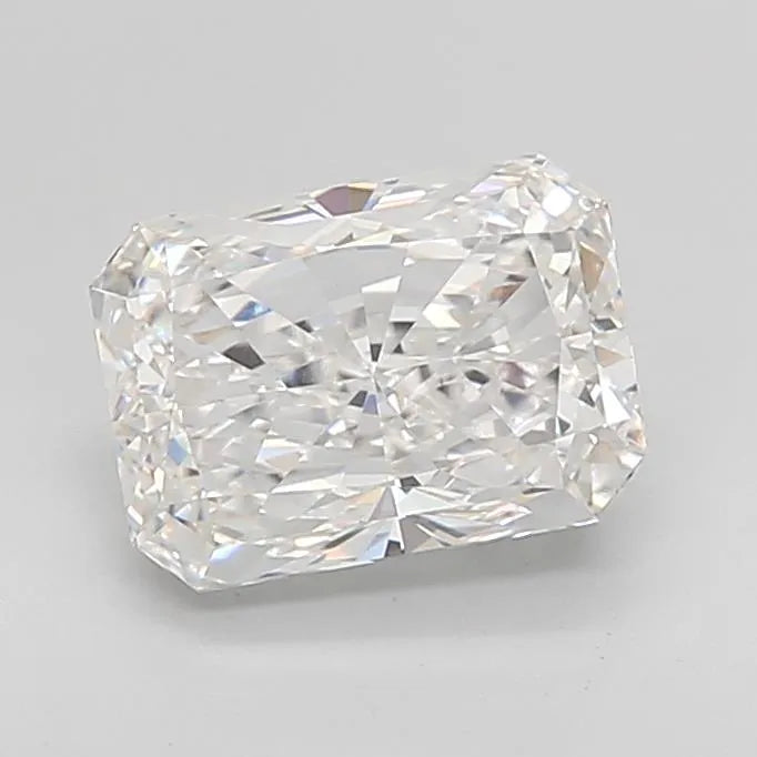 3.04ct Radiant Lab Grown Diamond (Colour E, Clarity VVS1, IGI Certified)